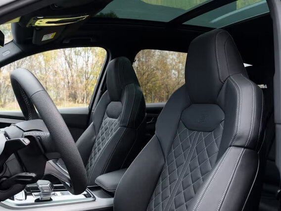 2025 Audi Q7 50 TDI II (4M) Рестайлинг 2, бежевый, 12855077 рублей - вид 16