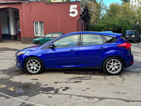 2015 Ford Focus III Рестайлинг, синий, 1000000 рублей - вид 4