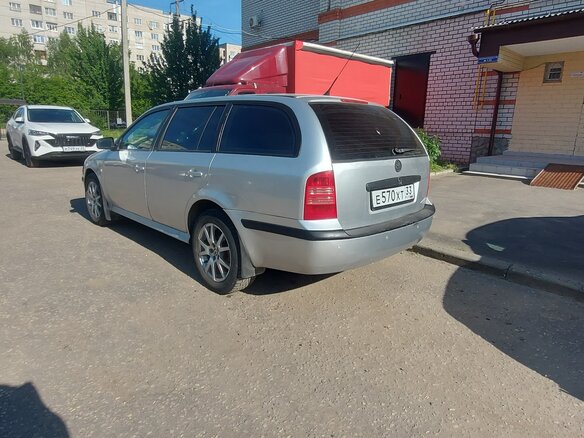 2003 Skoda Octavia I (A4) Рестайлинг, серебристый, 315000 рублей - вид 2