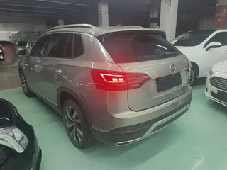 2021 Volkswagen Tayron I, белый, 2030000 рублей, вид 4