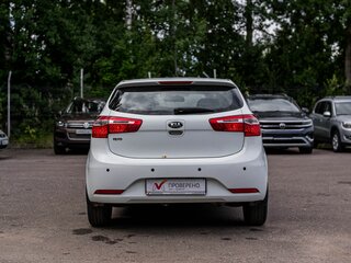 2015 Kia Rio 6-speed III, белый, 744000 рублей, вид 4