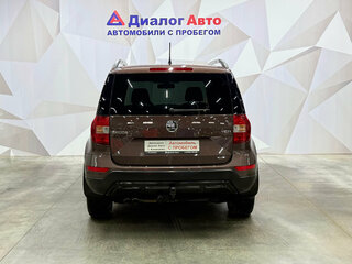 2015 Skoda Yeti I Рестайлинг, коричневый, 1230000 рублей, вид 5