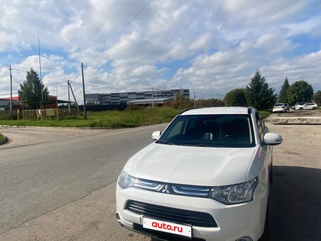 2012 Mitsubishi Outlander III, белый, 1300000 рублей, вид 1