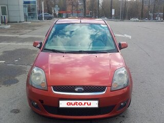2008 Ford Fiesta Mk5, красный, 380000 рублей, вид 2
