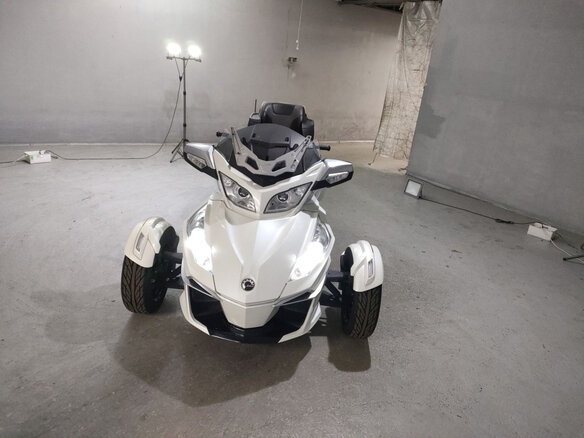 2014 BRP Can-Am Spyder, белый, 1600000 рублей - вид 1