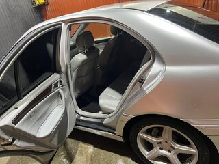 2003 Mercedes-Benz C-Класс 320 II (W203), серебристый, 580000 рублей, вид 4