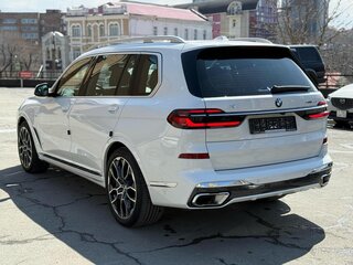 2025 BMW X7 40i I (G07) Рестайлинг, белый, 13000000 рублей, вид 4