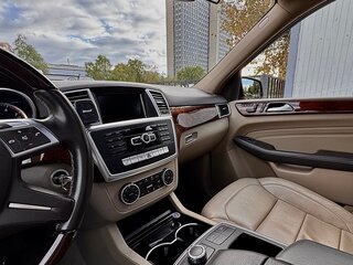 2014 Mercedes-Benz M-Класс 400 III (W166), красный, 2500000 рублей, вид 4