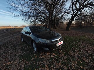 2011 Opel Astra J, чёрный, 585000 рублей, вид 1