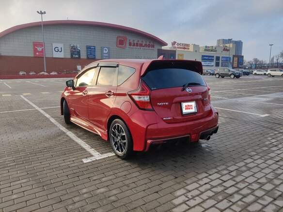 2018 Nissan Note Nismo e-Power II Рестайлинг, красный, 1500000 рублей - вид 17