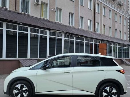 2026 BYD Dolphin 45.12 kWh I Рестайлинг, розовый, 2457000 рублей, вид 3