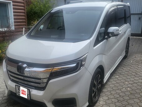 2020 Honda Stepwgn Spada V Рестайлинг, белый, 2520000 рублей, вид 3