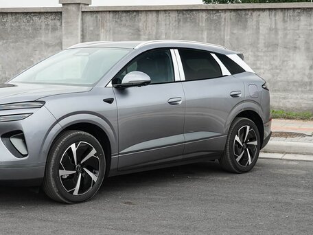 2026 BYD Sea Lion 06 DM-i 26.6 kWh, серый, 3890000 рублей, вид 4