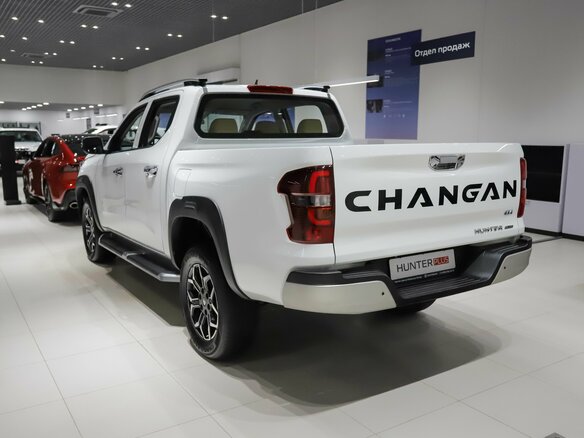 2025 Changan Hunter Plus, белый - вид 1