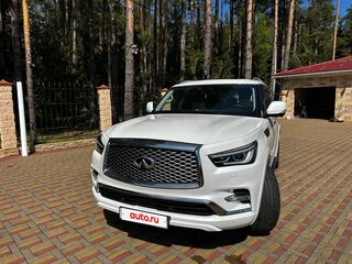 2018 Infiniti QX80 I Рестайлинг 2, белый, 4590000 рублей, вид 3