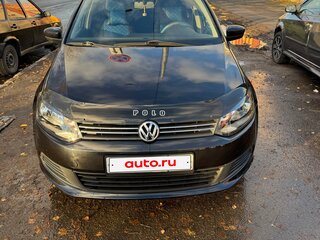 2014 Volkswagen Polo V, чёрный, 880000 рублей, вид 3