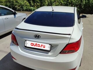 2015 Hyundai Solaris I Рестайлинг, белый, 840000 рублей, вид 3
