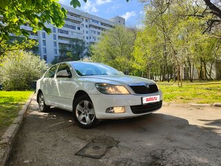 2008 Skoda Octavia II (A5) Рестайлинг, белый, 650000 рублей, вид 4