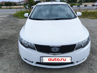 2010 Kia Cerato 5-speed II, белый, 950000 рублей, вид 1
