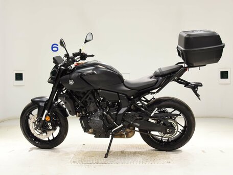 2025 Yamaha MT-07 (FZ-07), чёрный, 1040000 рублей, вид 2