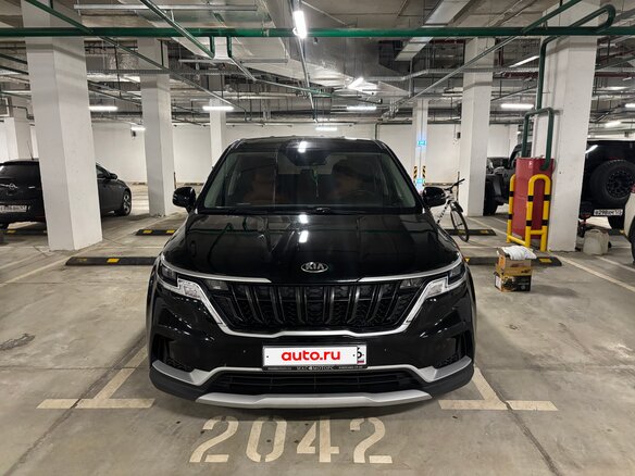 2021 Kia Carnival IV, чёрный, 3650000 рублей - вид 1