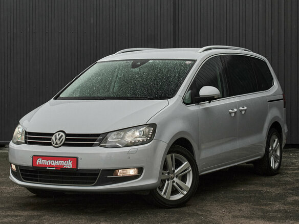 2017 Volkswagen Sharan II Рестайлинг, белый