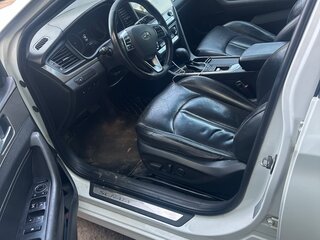 2018 Hyundai Sonata VII (LF) Рестайлинг, белый, 1400000 рублей, вид 3