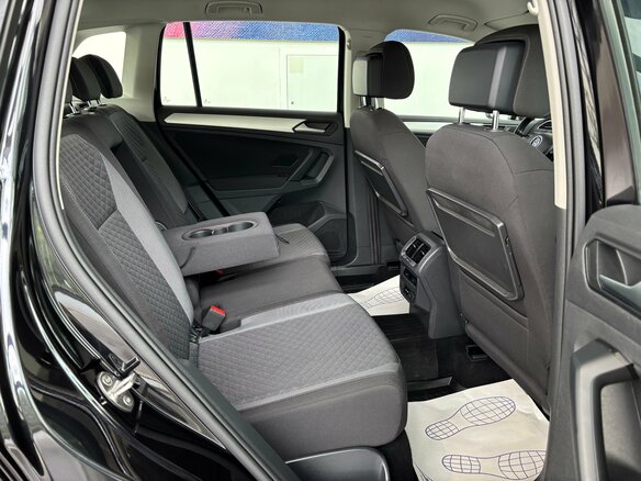 2019 Volkswagen Tiguan II, чёрный, 1929000 рублей - вид 13
