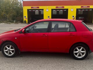 2005 Toyota Corolla IX (E120, E130) Рестайлинг, красный, 470000 рублей, вид 3