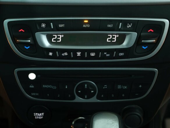 2010 Renault Fluence I, серый, 849000 рублей - вид 14