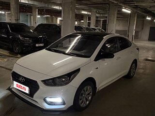 2018 Hyundai Solaris II, белый, 600000 рублей, вид 2