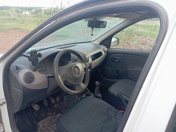 2013 Renault Logan I Рестайлинг, белый, 250000 рублей - вид 8