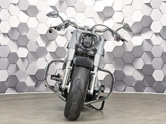 2021 Harley-Davidson Fat Boy, чёрный, 2227000 рублей - вид 4