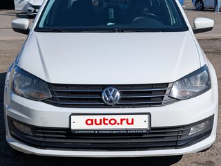 2017 Volkswagen Polo V Рестайлинг, белый, 1050000 рублей, вид 1