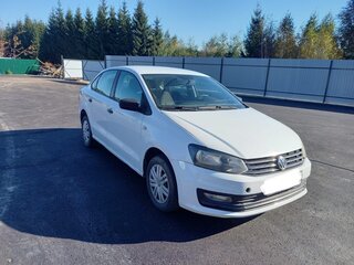 2016 Volkswagen Polo V Рестайлинг, белый, 460000 рублей, вид 2