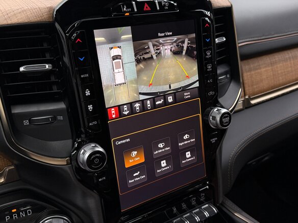 2023 Ram 1500 Crew Cab eTorque V, белый, 7890000 рублей - вид 21
