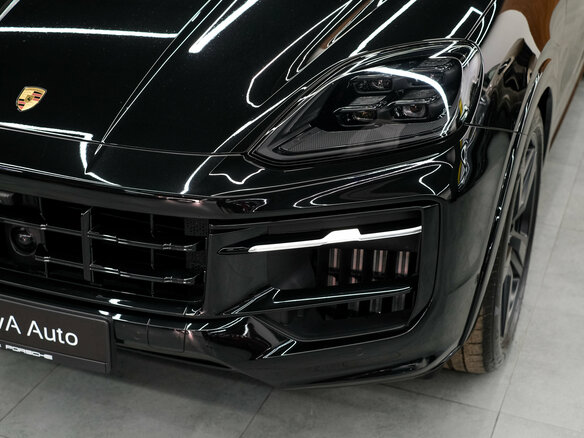 2026 Porsche Cayenne GTS III Рестайлинг, чёрный, 25600000 рублей - вид 5