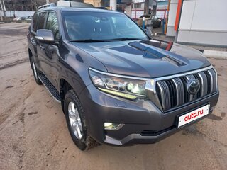 2018 Toyota Land Cruiser Prado 150 Series Рестайлинг 2, серый, 4870000 рублей, вид 3