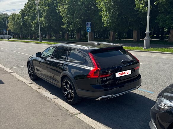 2019 Volvo V90 Cross Country I, чёрный, 4300000 рублей - вид 10