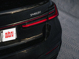 2021 BMW 7 серии 740i VI (G11/G12) Рестайлинг, чёрный, 5800000 рублей, вид 4