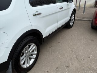 2013 Ford Explorer V, белый, 1650000 рублей, вид 3
