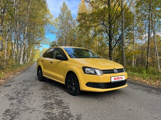 2014 Volkswagen Polo V, жёлтый, 990000 рублей, вид 2