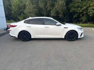 2018 Kia Optima IV Рестайлинг, белый, 1650000 рублей, вид 4