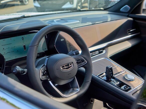 2026 Geely Monjaro I Рестайлинг, зелёный, 4855990 рублей - вид 19