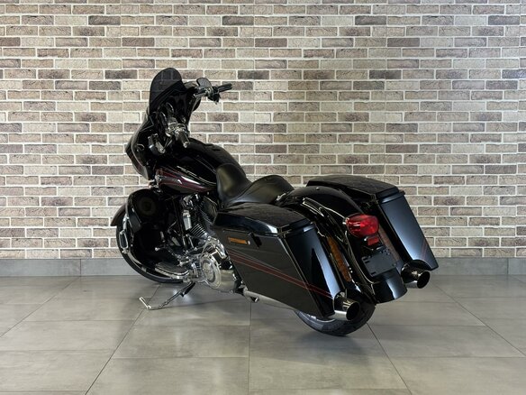 2011 Harley-Davidson CVO Street Glide, чёрный, 1211000 рублей - вид 7