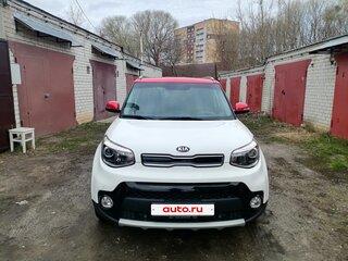 2018 Kia Soul II Рестайлинг, белый, 1820000 рублей, вид 1
