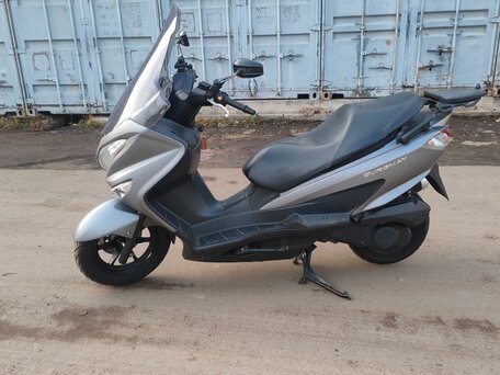 2019 Suzuki Burgman UH 200, серебристый, 219000 рублей, вид 2
