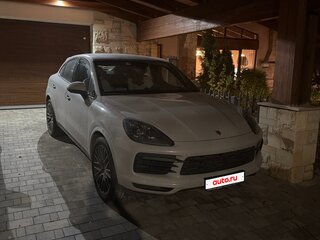 2020 Porsche Cayenne III, серый, 8600000 рублей, вид 2