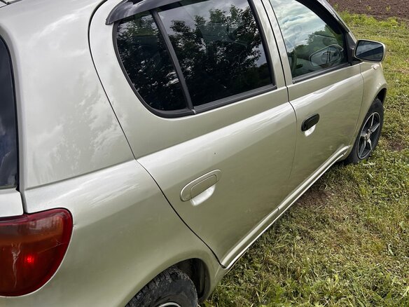 2002 Toyota Vitz I (P10), серый, 350000 рублей - вид 23
