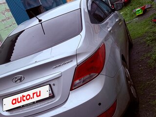 2015 Hyundai Solaris I Рестайлинг, серебристый, 870000 рублей, вид 4